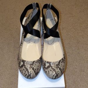 Size 10 Jessica Simpson Mandayss Flats NIB